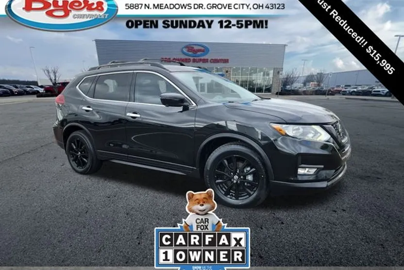 2018 Nissan Rogue SV photo 1