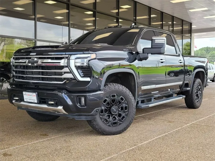 2024 Chevrolet Silverado 3500HD High Country photo 1