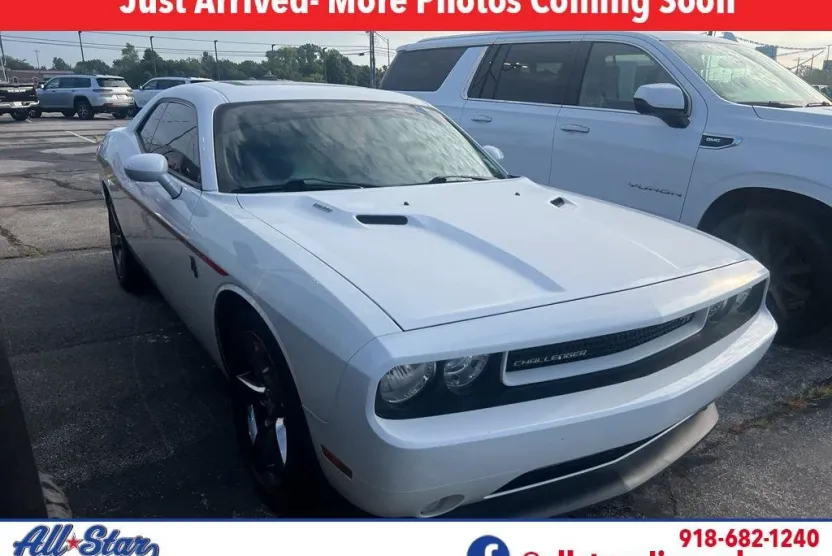 2014 Dodge Challenger R/T photo 1