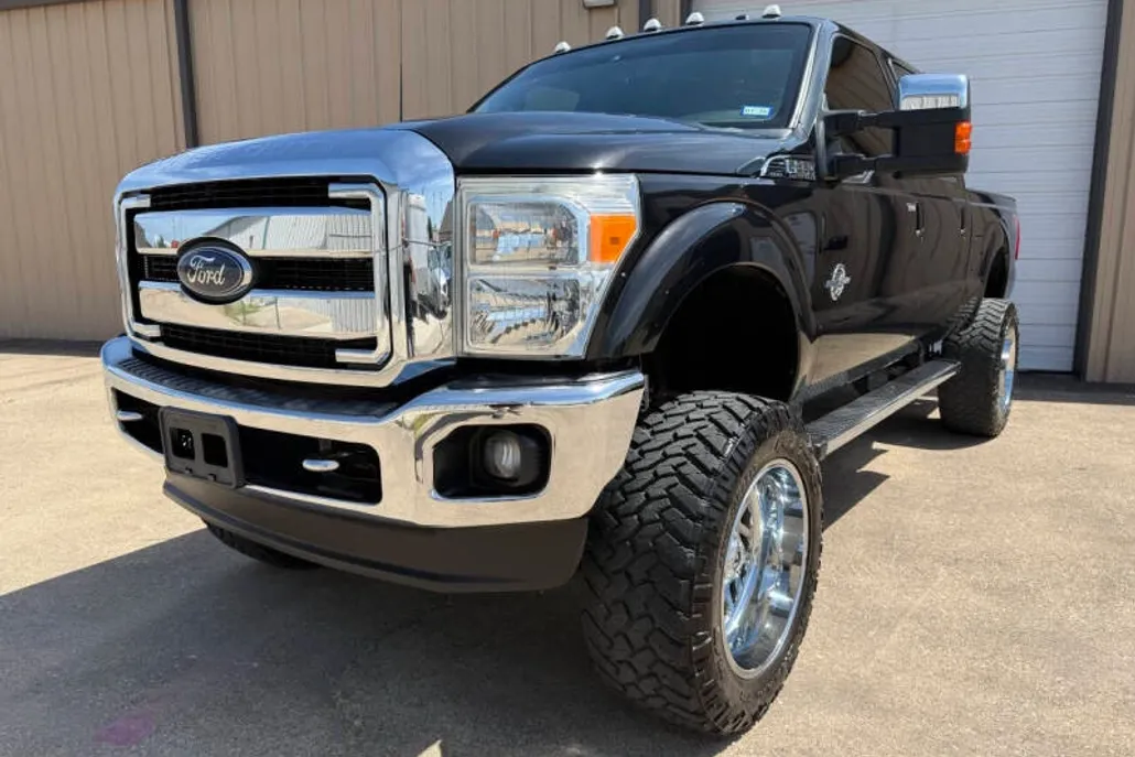 2014 Ford F-250 Lariat photo 1