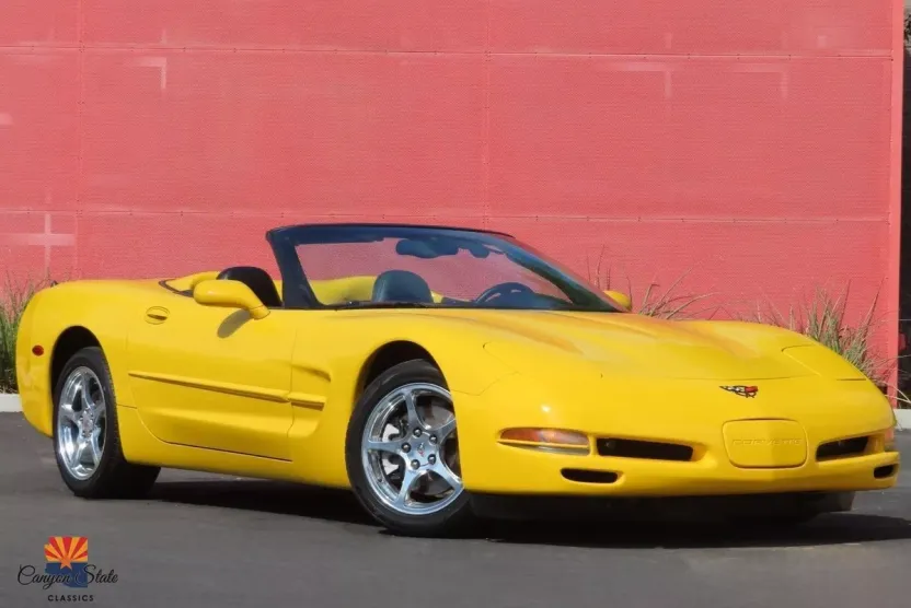 2002 Chevrolet Corvette photo 1