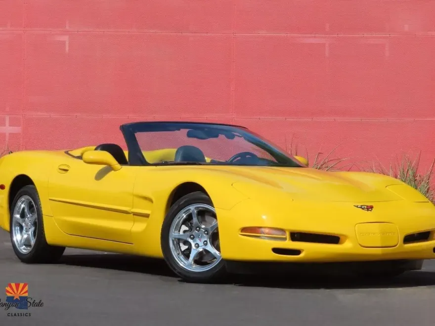 2002 Chevrolet Corvette photo 1
