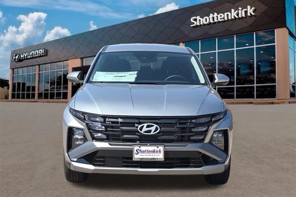 2026 Hyundai Tucson SE photo 1