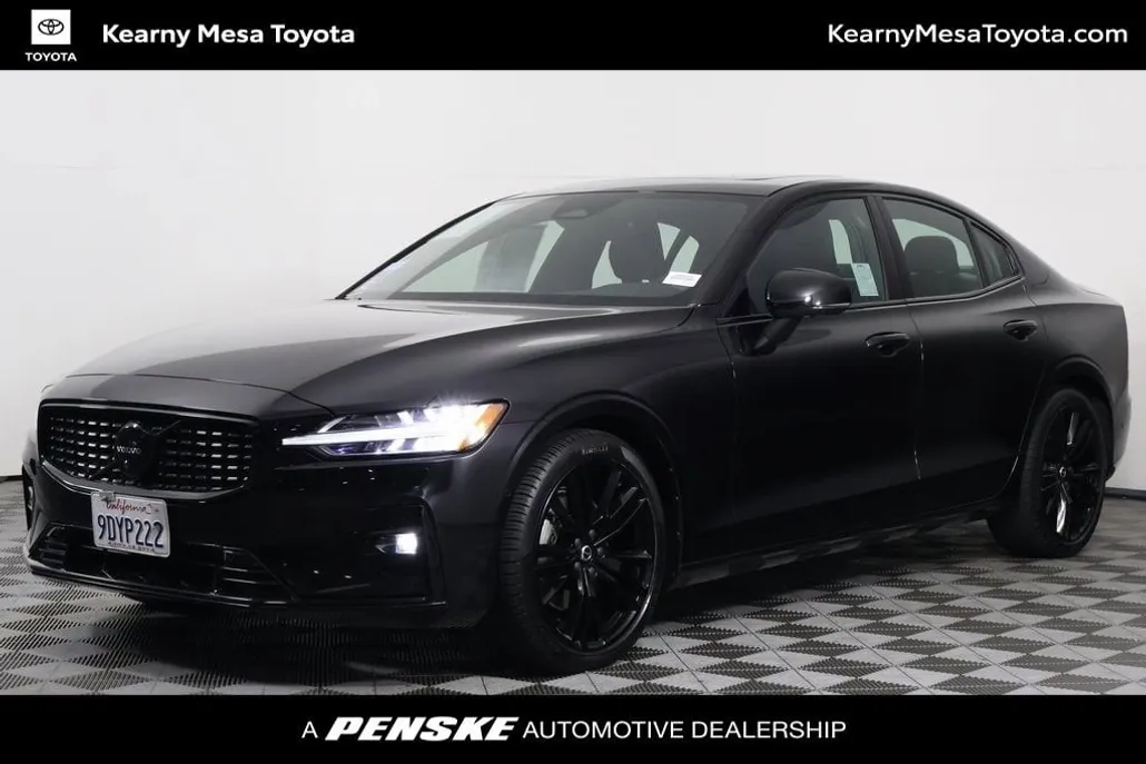 2023 Volvo S60 B5 AWD Plus Black Edition photo 1