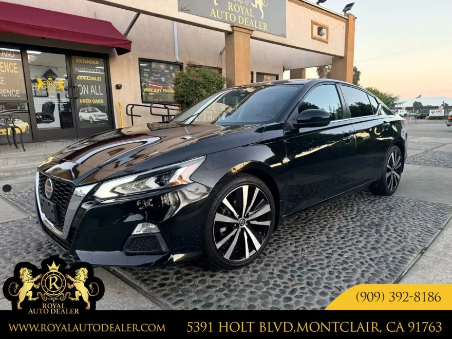 2021 Nissan Altima 2.5 SR photo 1