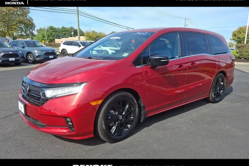 2023 Honda Odyssey Sport photo 1