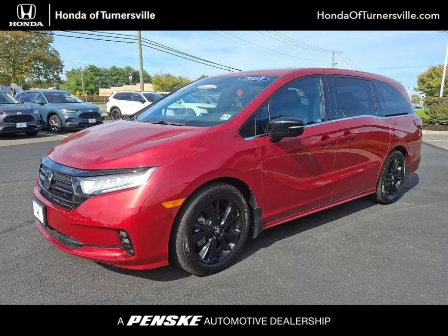 2023 Honda Odyssey Sport photo 1