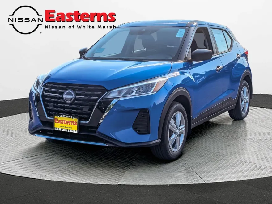 2025 Nissan Kicks Play S photo 1