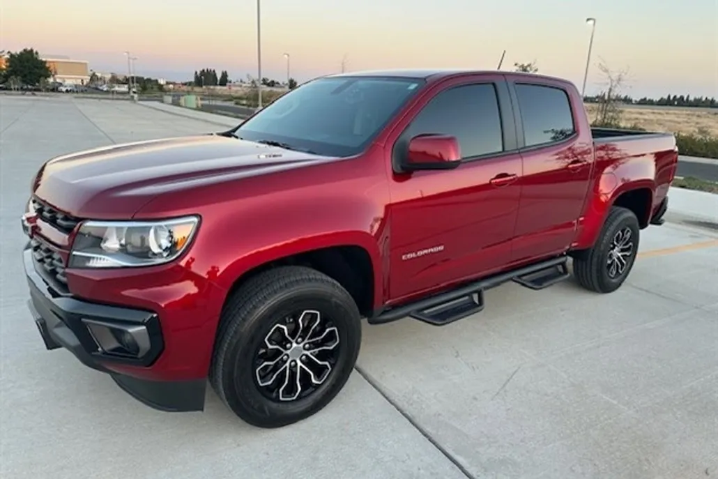 2021 Chevrolet Colorado LT photo 1