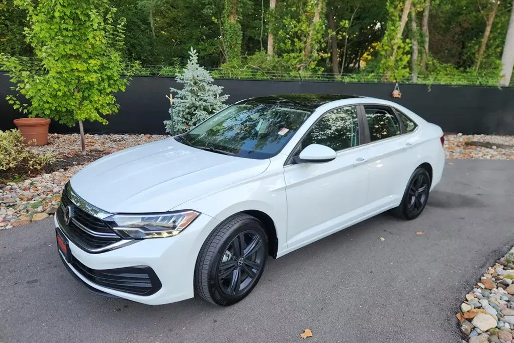 2024 Volkswagen Jetta 1.5T SE photo 1