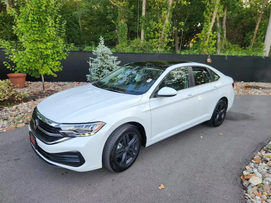 2024 Volkswagen Jetta 1.5T SE photo 1