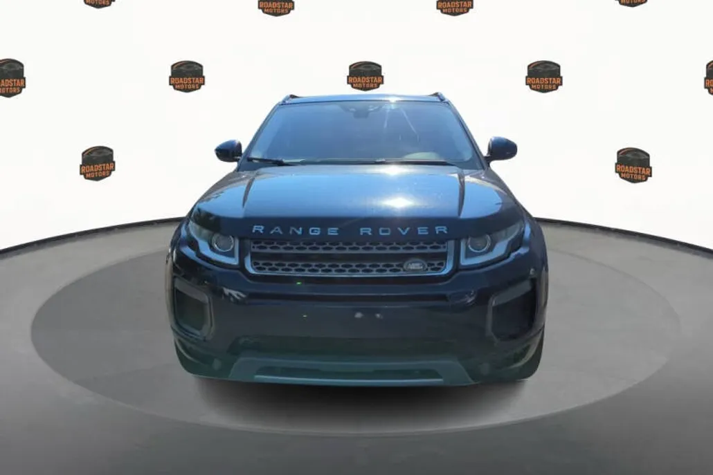 2017 Land Rover Range Rover Evoque SE photo 1