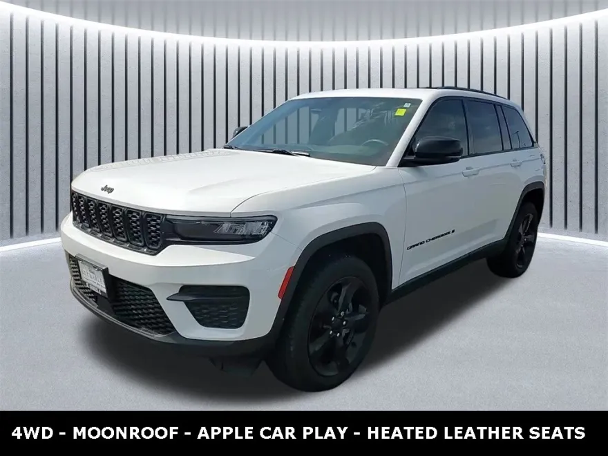 2023 Jeep Grand Cherokee Laredo photo 1