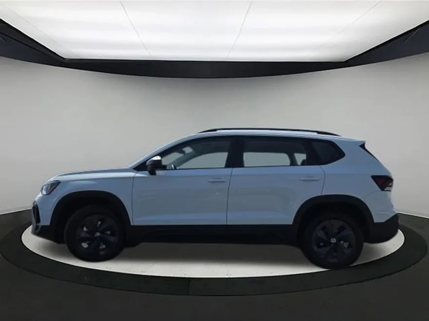 2025 Volkswagen Taos S photo 1