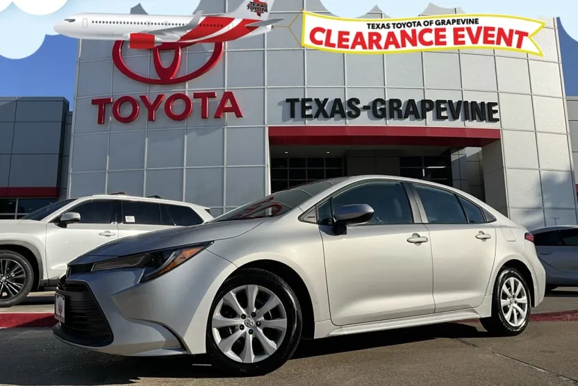 2024 Toyota Corolla LE photo 1