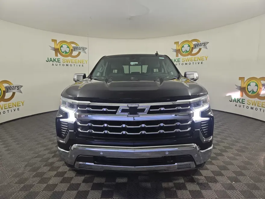 2024 Chevrolet Silverado 1500 LTZ photo 1