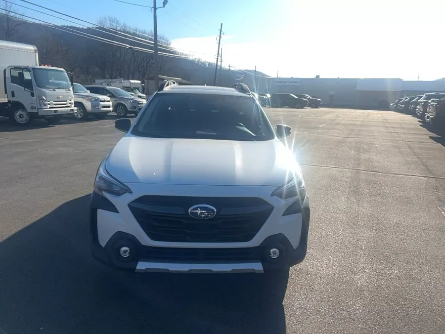 2023 Subaru Outback Limited photo 1