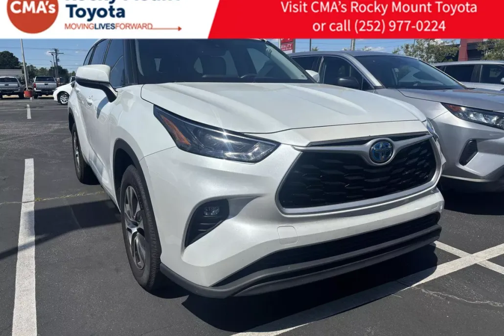 2022 Toyota Highlander Hybrid XLE photo 1