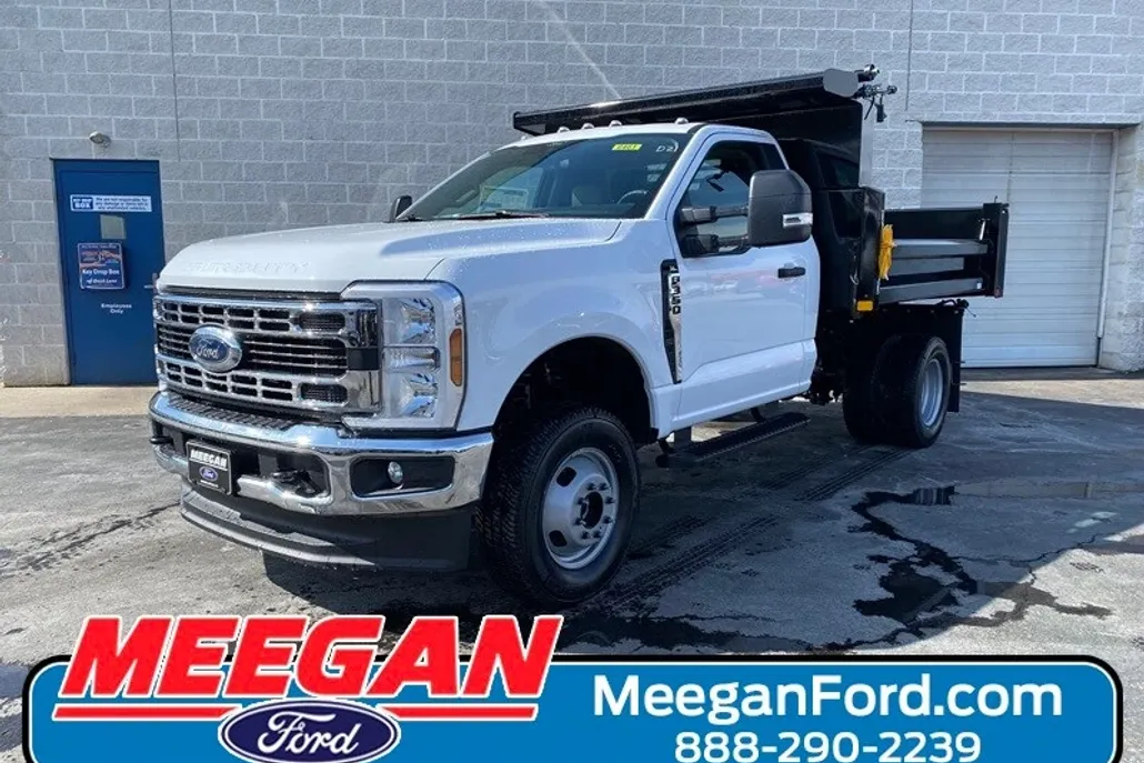 2024 Ford F-350 XL photo 1