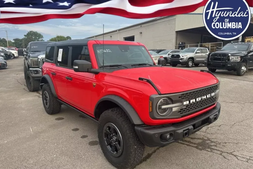 2022 Ford Bronco Badlands photo 1