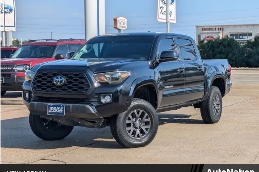 2022 Toyota Tacoma SR5 photo 1