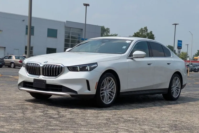 2024 Bmw 530i photo 1
