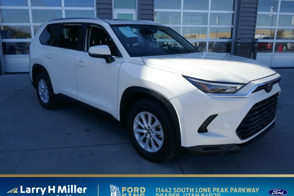 2024 Toyota Grand Highlander XLE photo 1