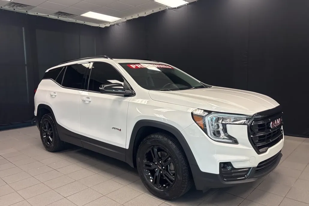 2024 Gmc Terrain AT4 photo 1