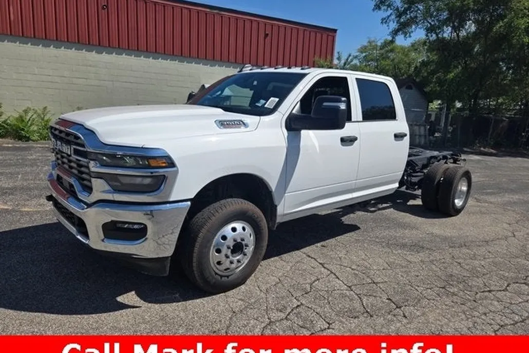 2025 Ram 3500 Tradesman photo 1