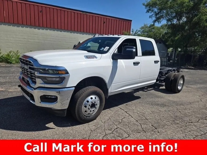 2025 Ram 3500 Tradesman photo 1