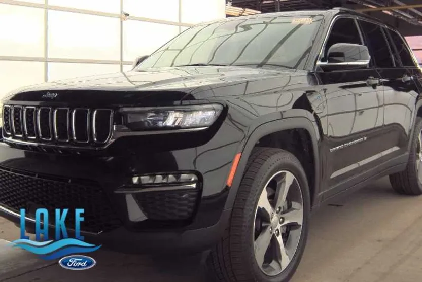 2022 Jeep Cherokee Limited 4xe photo 1