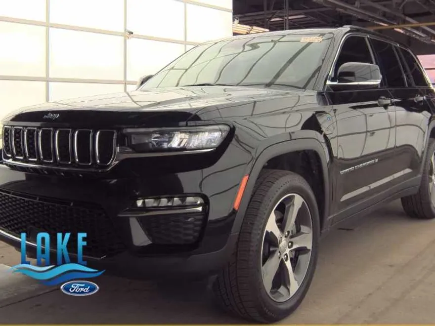 2022 Jeep Cherokee Limited 4xe photo 1