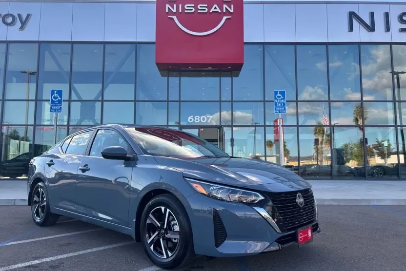 2025 Nissan Sentra SV photo 1