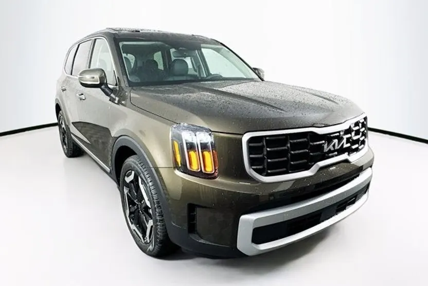 2025 Kia Telluride S photo 1