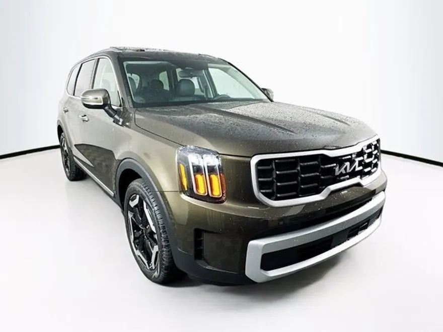 2025 Kia Telluride S photo 1
