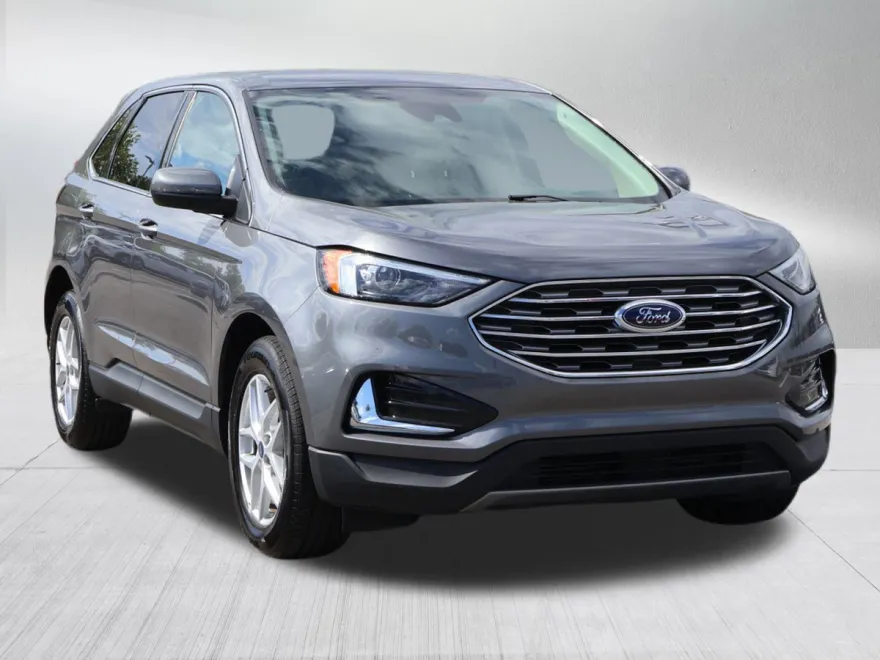 2022 Ford Edge SEL photo 1
