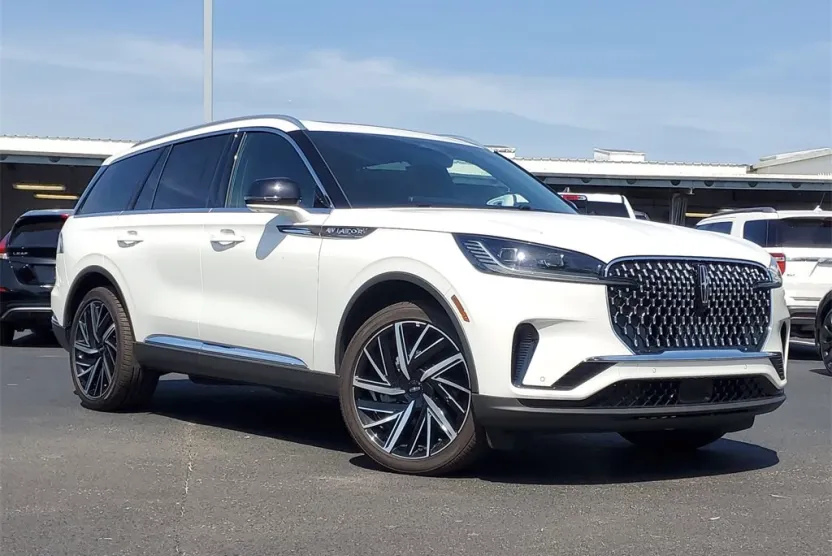 2025 Lincoln Aviator Reserve photo 1