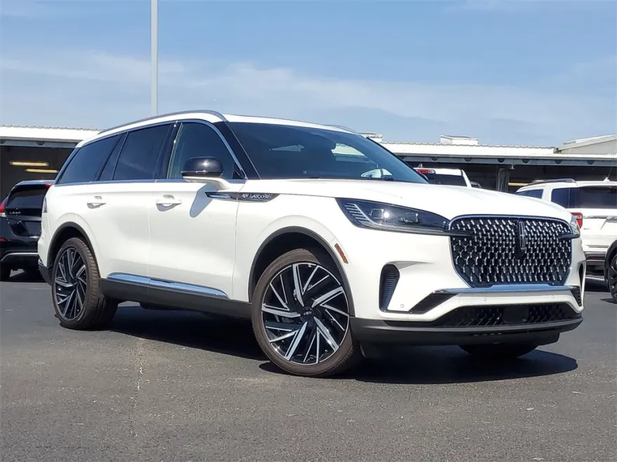 2025 Lincoln Aviator Reserve photo 1