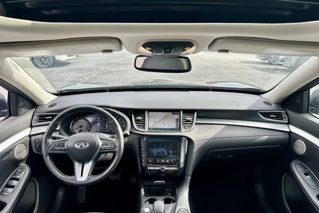 2022 Infiniti QX50 Essential AWD photo 1