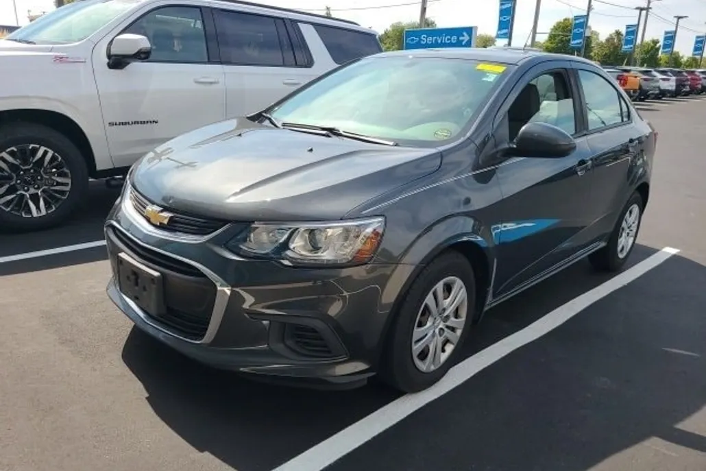 2019 Chevrolet Sonic LS photo 1