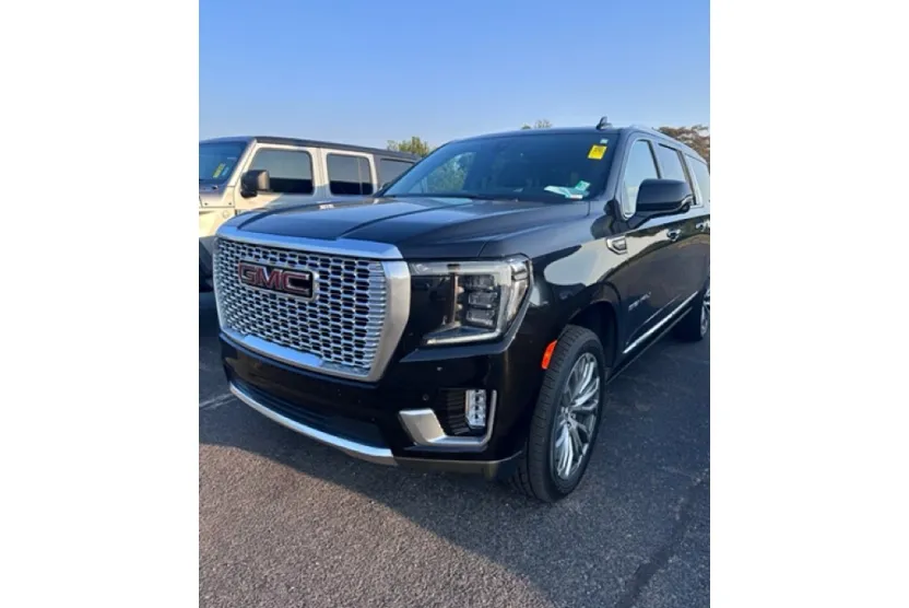 2021 Gmc Yukon XL Denali photo 1