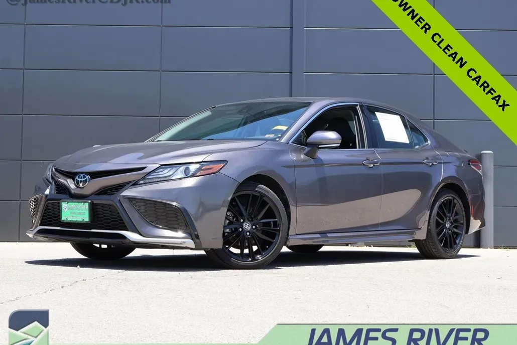 2023 Toyota Camry XSE photo 1