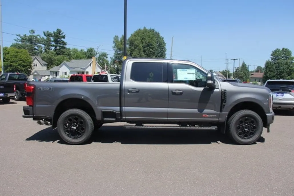 2025 Ford F-350 XLT photo 1