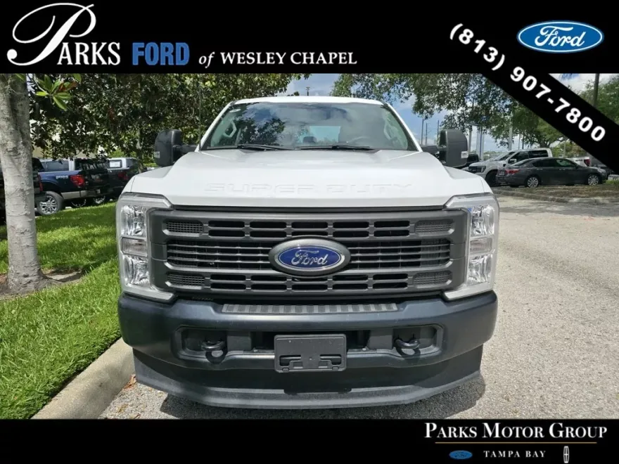 2023 Ford F-350 photo 1