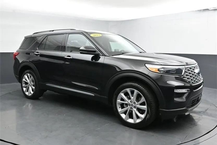 2022 Ford Explorer Platinum photo 1