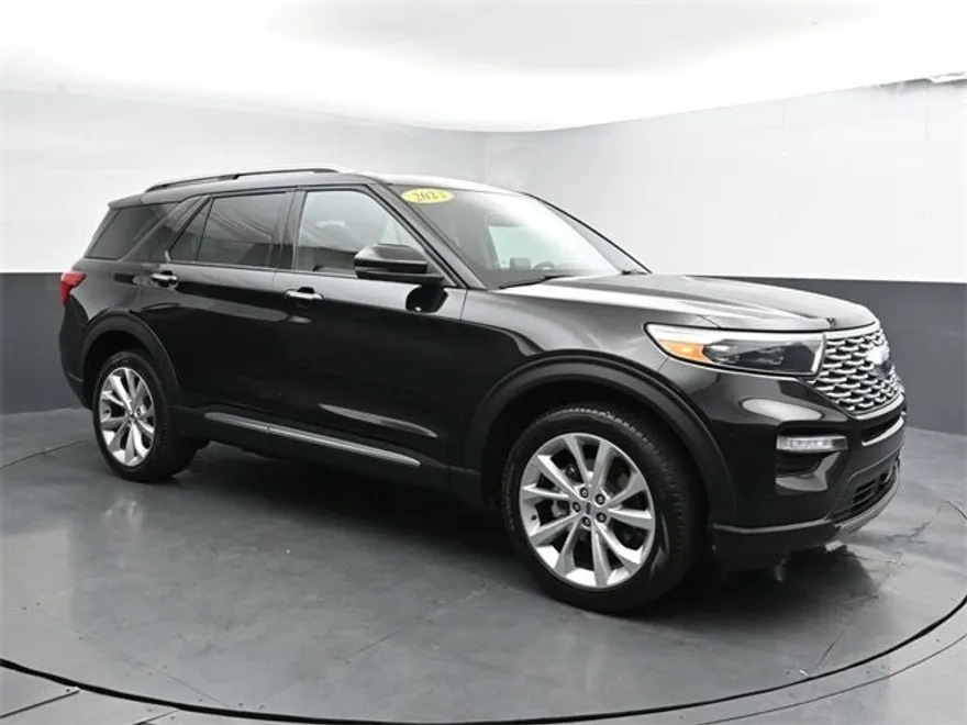 2022 Ford Explorer Platinum photo 1