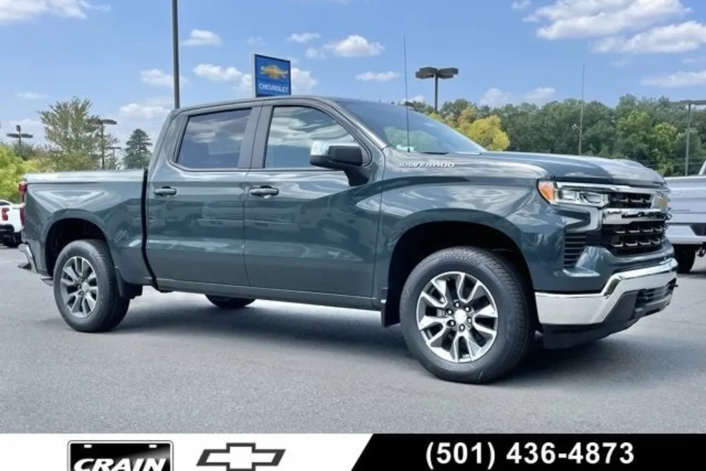 2025 Chevrolet Silverado 1500 LT photo 1