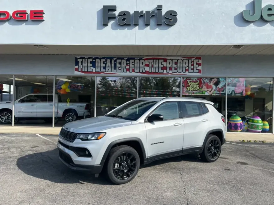 2025 Jeep Compass Latitude photo 1
