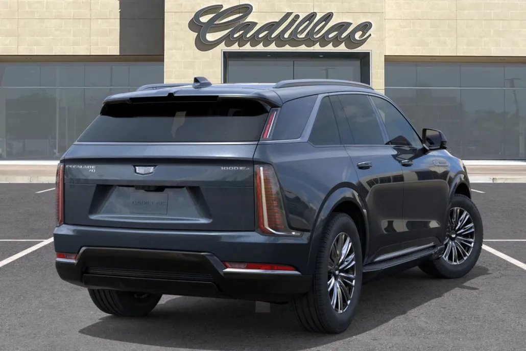 2026 Cadillac Escalade IQ Luxury photo 1