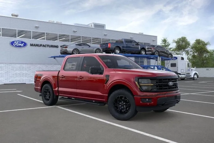 2025 Ford F-150 XLT photo 1